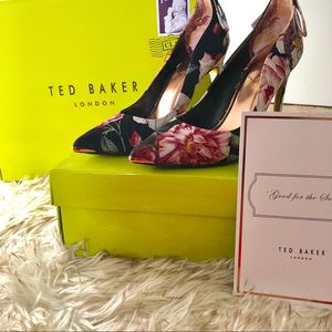 Ted Baker Floral Heels Sz 8 - Class Up Any Outfit